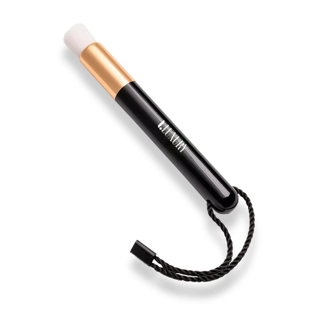 mockup_cleaning-brush-luxury_01